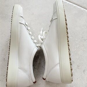 😱🦶Women's white ECCO  Soft 7 Leather sneaker in Excellent condition, SIZE: EU 38